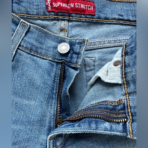 Vintage Levi’s 518 SuperLow Jeans - Picture 9 of 12